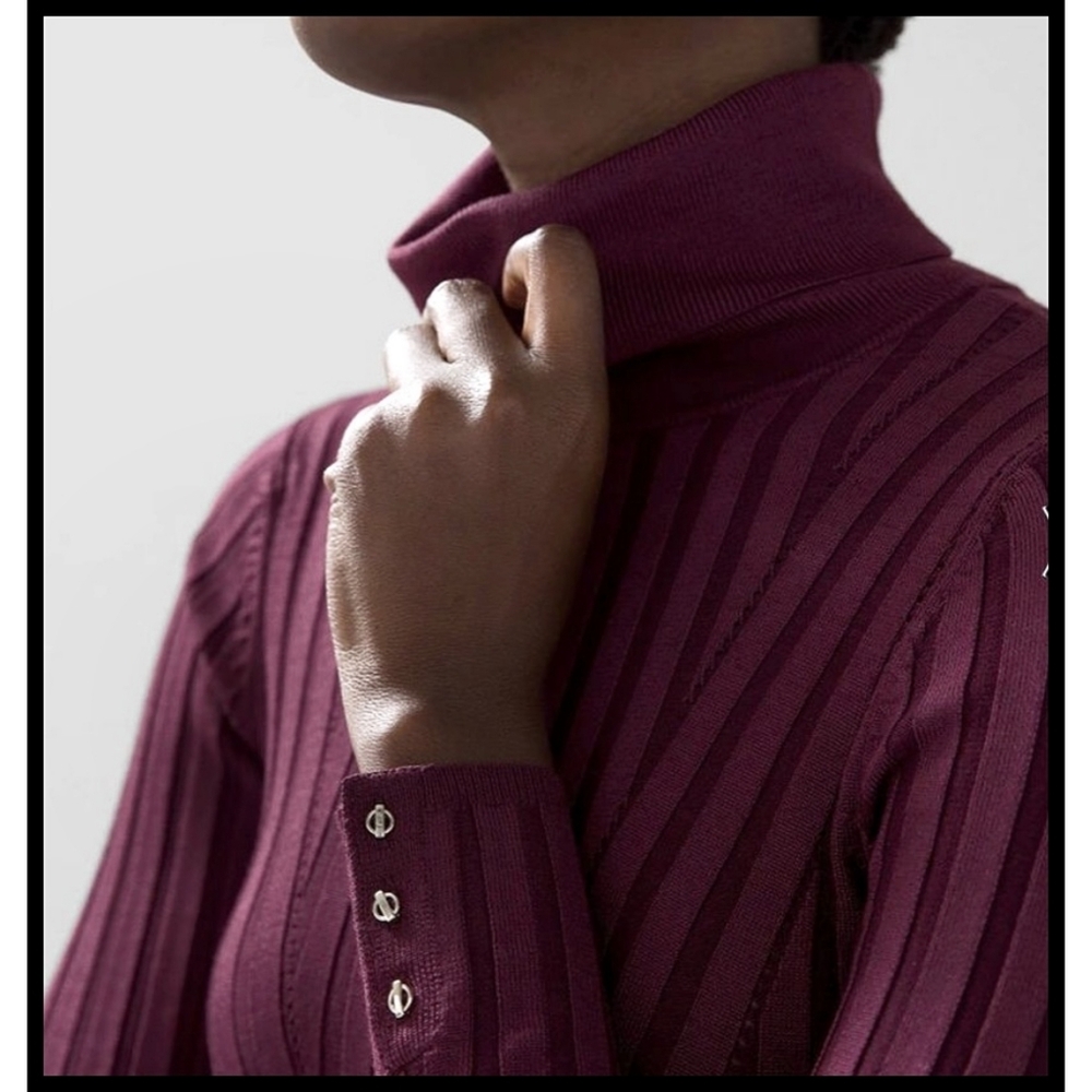 NWT White House Black Market Ribbed Turtleneck Skinny Top Port Wine Medium NEW - Picture 2 of 11